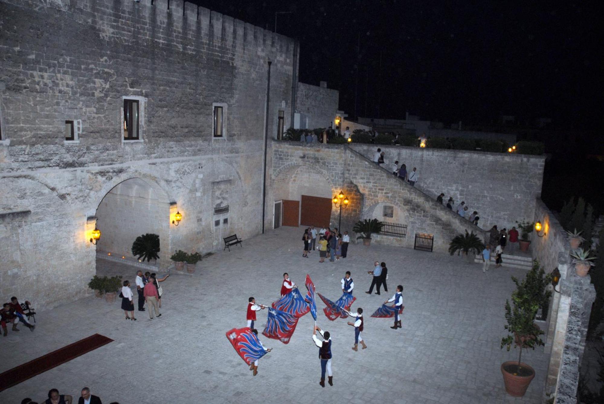 Bed and Breakfast Castello Conti Filo Торре-Санта-Сузанна Екстер'єр фото