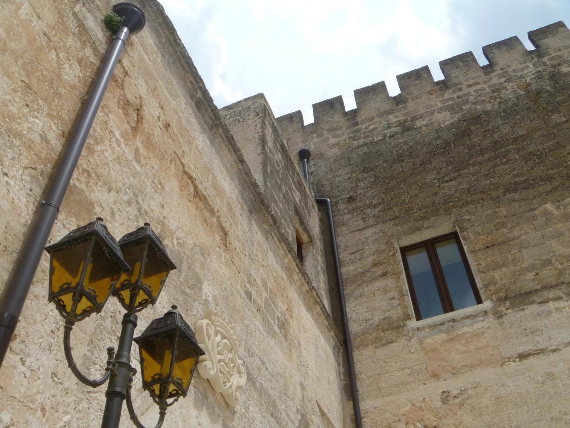 Bed and Breakfast Castello Conti Filo Торре-Санта-Сузанна Екстер'єр фото
