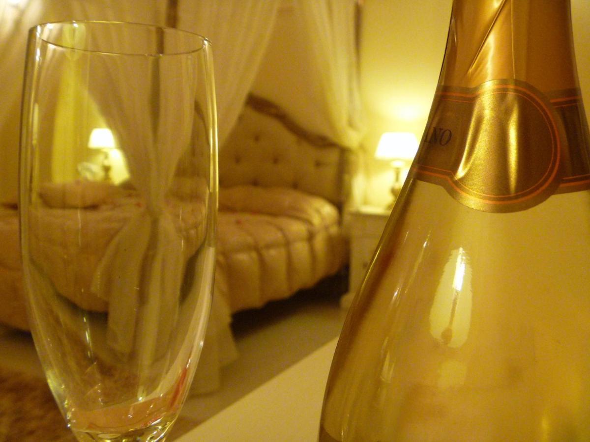 Bed and Breakfast Castello Conti Filo Торре-Санта-Сузанна Номер фото